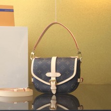 루이비통 소뮈르 BB 모노그램 M46740-2509