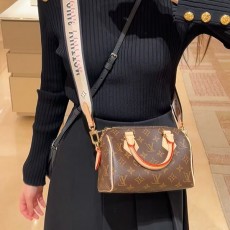 루이비통 스피디 반둘리에 20 M46234-2542