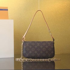 루이비통 포쉐트 악세수아 모노그램 캔버스 숄더백 M82766-2554