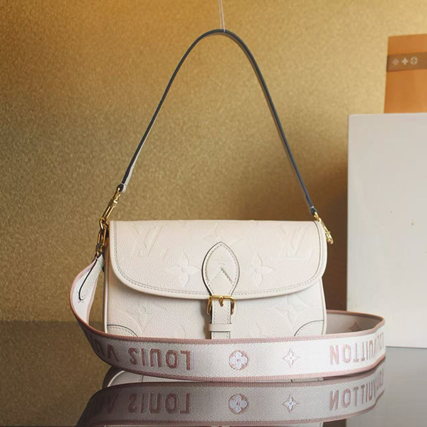 루이비통 다이앤 바이컬러 앙프렝뜨 크렘M46388-2576