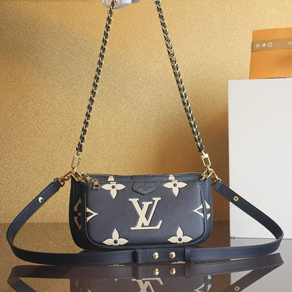 루이비통 멀티 포쉐트 악세수아 앙프렝뜨 블랙 크림 M45777-2581