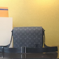 루이비통 디스트릭트 PM 모노그램 이클립스 M46255-2596