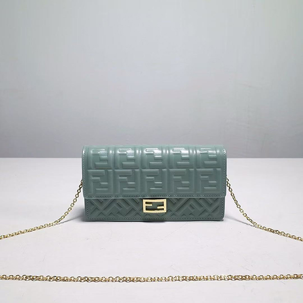 펜디 FF 바게트 체인백-2700