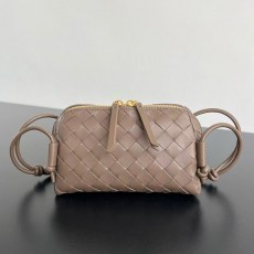 보테가베네타 여성 콘서트 파우치 크로스백 794258-2770