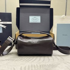 프라다 스웨이드 가죽 숄더백 2VH188-2830