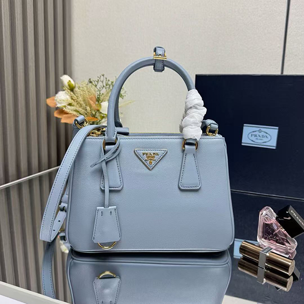 프라다 갤러리아 스몰 사피아노 레더 토트백1BA896-2845