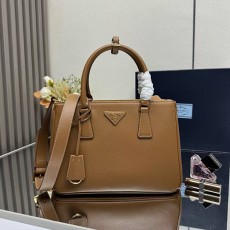프라다 갤러리아 미디움 사피아노 레더 토트백1BA863-2850
