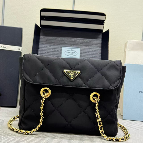 프라다 나일론 체인 숄더백1BD630-2879