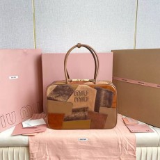 미우미우 가죽 탑 핸들백 코냑 5BB117-3008