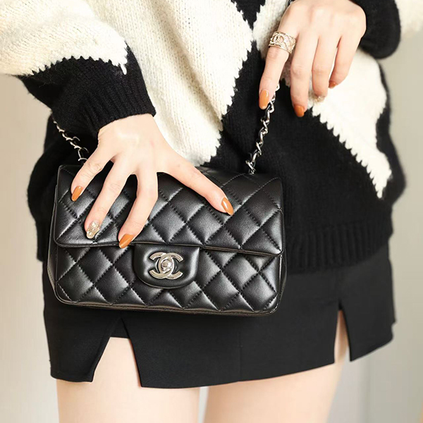샤넬 클래식 뉴미니백-3060