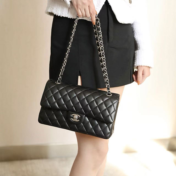 샤넬 클래식백 미듐-3064