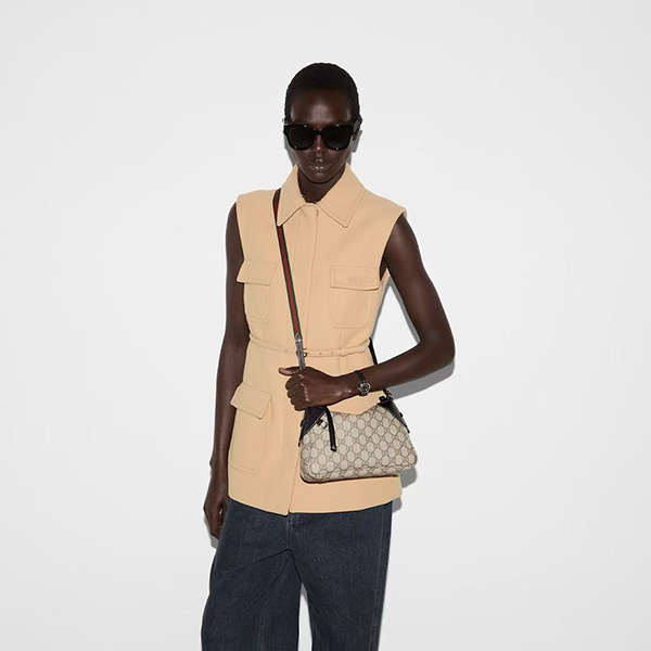 구찌 GG 엠블럼 스몰 숄더백 815218-3216