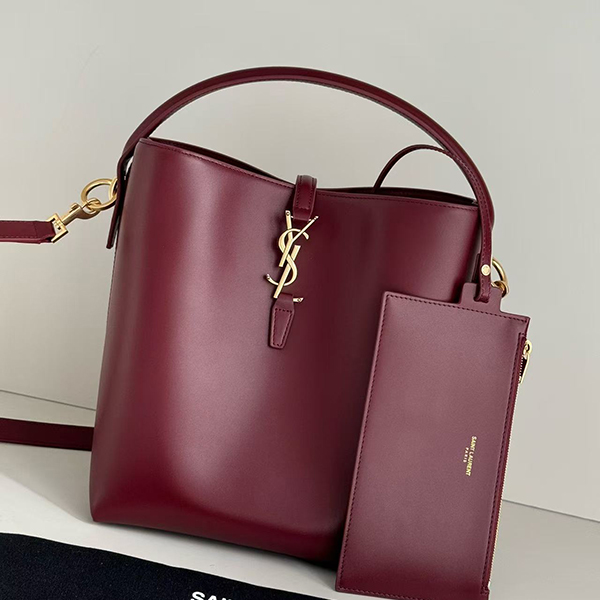 생로랑 모노그램 르 37 레더 버킷백742828-3404