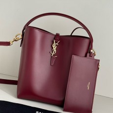 생로랑 모노그램 르 37 레더 버킷백742828-3404