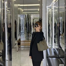 생로랑 Le 5 A 7 서플 스몰 호보백713938-3431