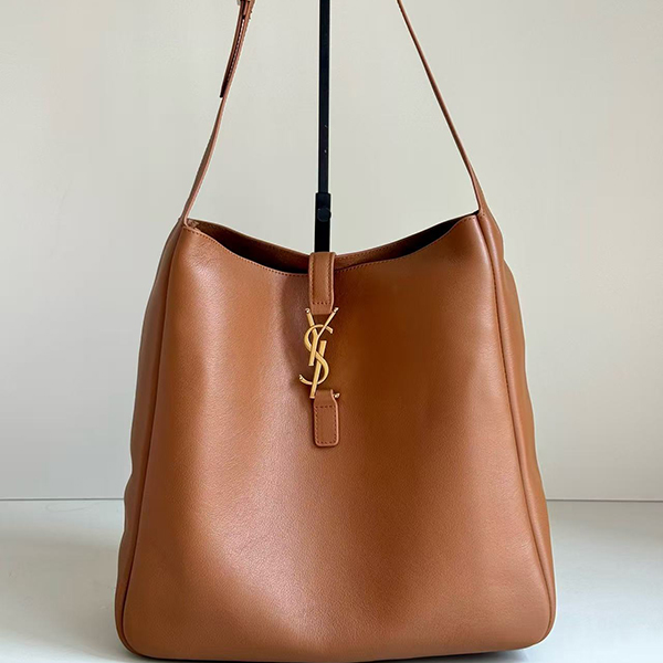 생로랑 Le 5 A 7 서플 미디엄 호보백753837-3442