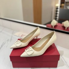 발렌티노 V로고 슬링백 힐 펌프스-3765