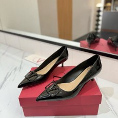 발렌티노 V로고 슬링백 힐 펌프스-3766