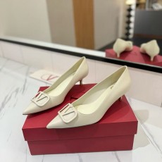발렌티노 V로고 슬링백 힐 펌프스-3768