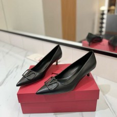 발렌티노 V로고 슬링백 힐 펌프스-3769