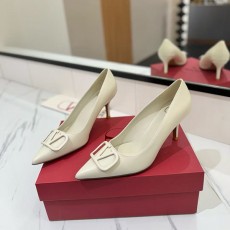 발렌티노 V로고 슬링백 힐 펌프스-3781
