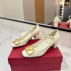 발렌티노 V로고 슬링백 힐 펌프스-3784