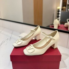 발렌티노 V로고 슬링백 힐 펌프스-3786