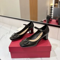 발렌티노 V로고 슬링백 힐 펌프스-3787