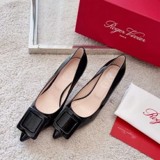 로저비비에 미들힐 여성구두 (굽높이6.5cm)-3861