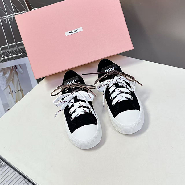 미우미우 스니커즈-3975