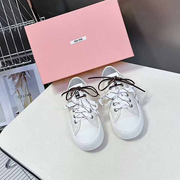 미우미우 스니커즈-3982