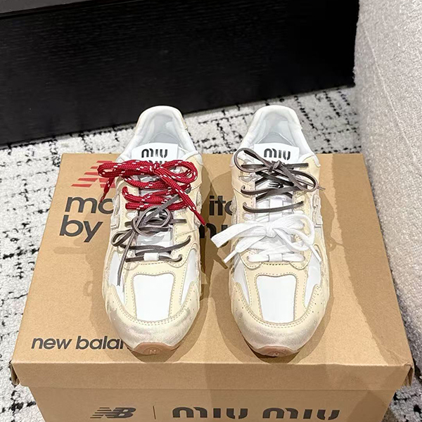 미우미우 스니커즈-3989