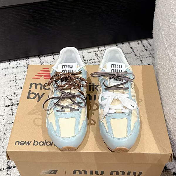 미우미우 스니커즈-3990