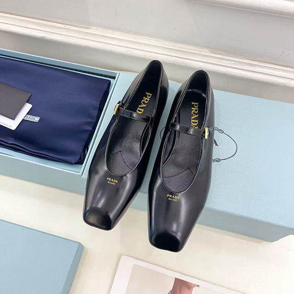 프라다 플랫슈즈-4092