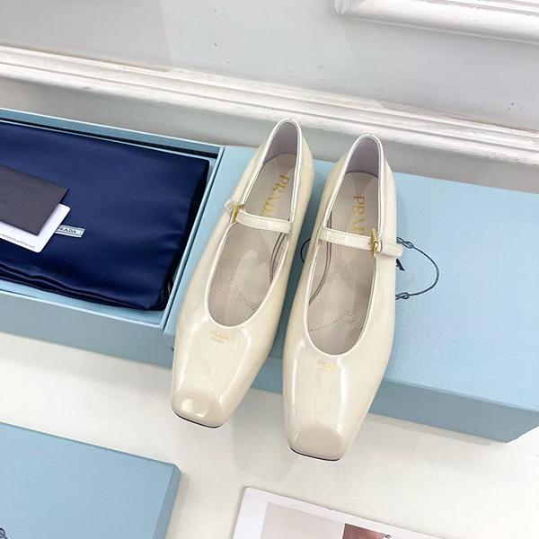 프라다 플랫슈즈-4094