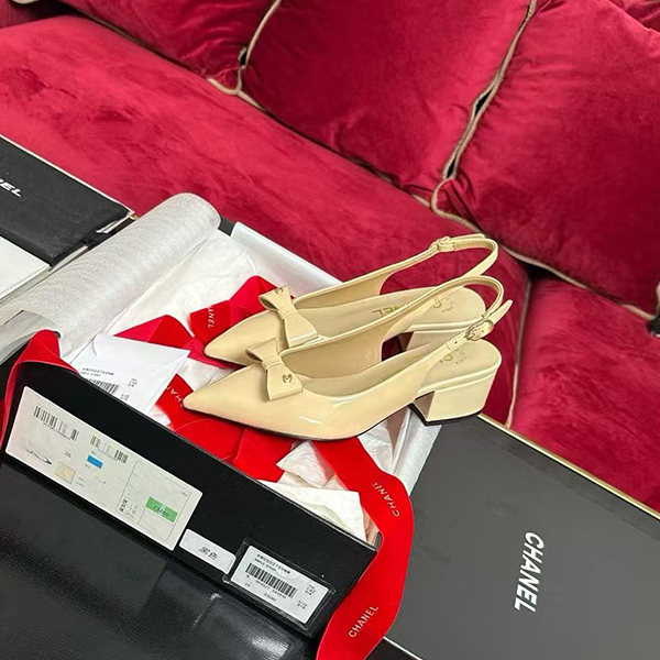 샤넬 슬링백-4135