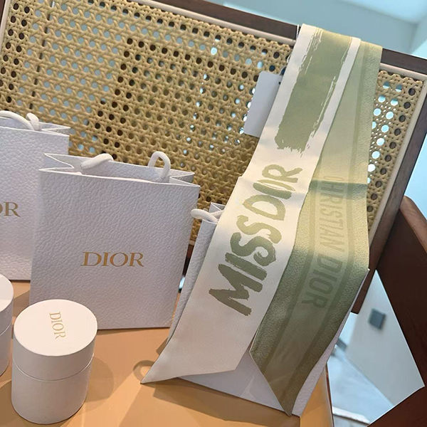 디올 신상 트윌리-4403