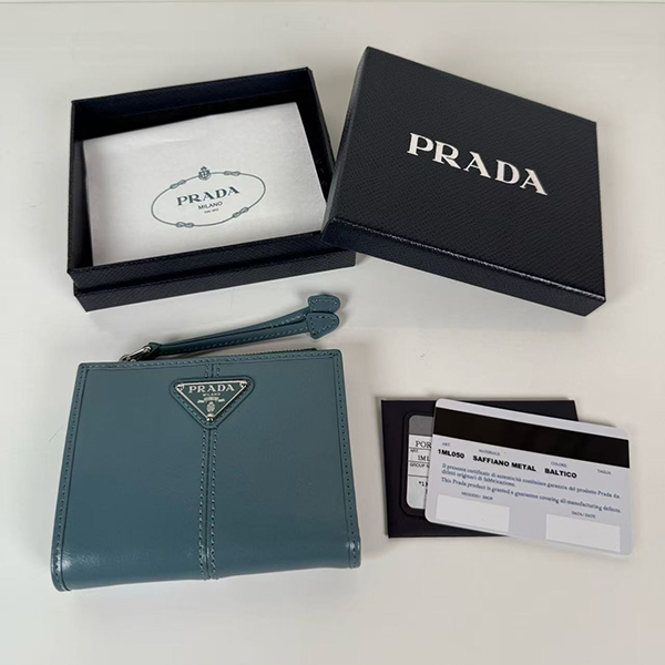 프라다 반지갑-4625