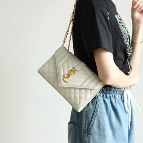 생로랑 엔벨롭 스몰 레더 숄더백 600195-5218