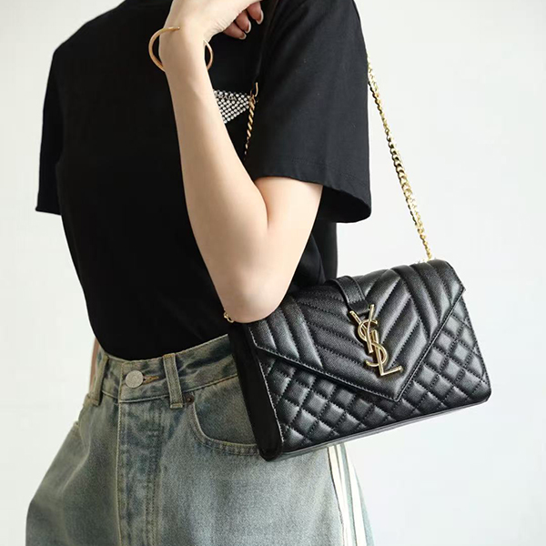 생로랑 엔벨롭 스몰 레더 숄더백 600195-5219