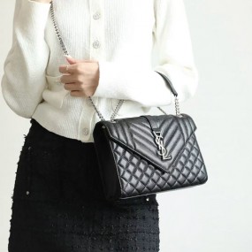 생로랑 엔벨롭 미듐 레더 숄더백600185-5220