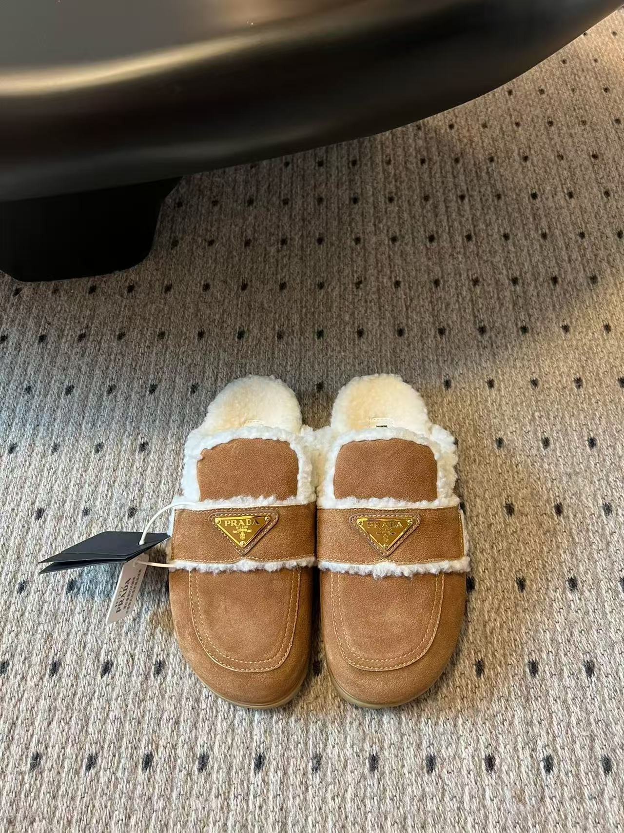 2025프라다 신상 블로퍼-5256